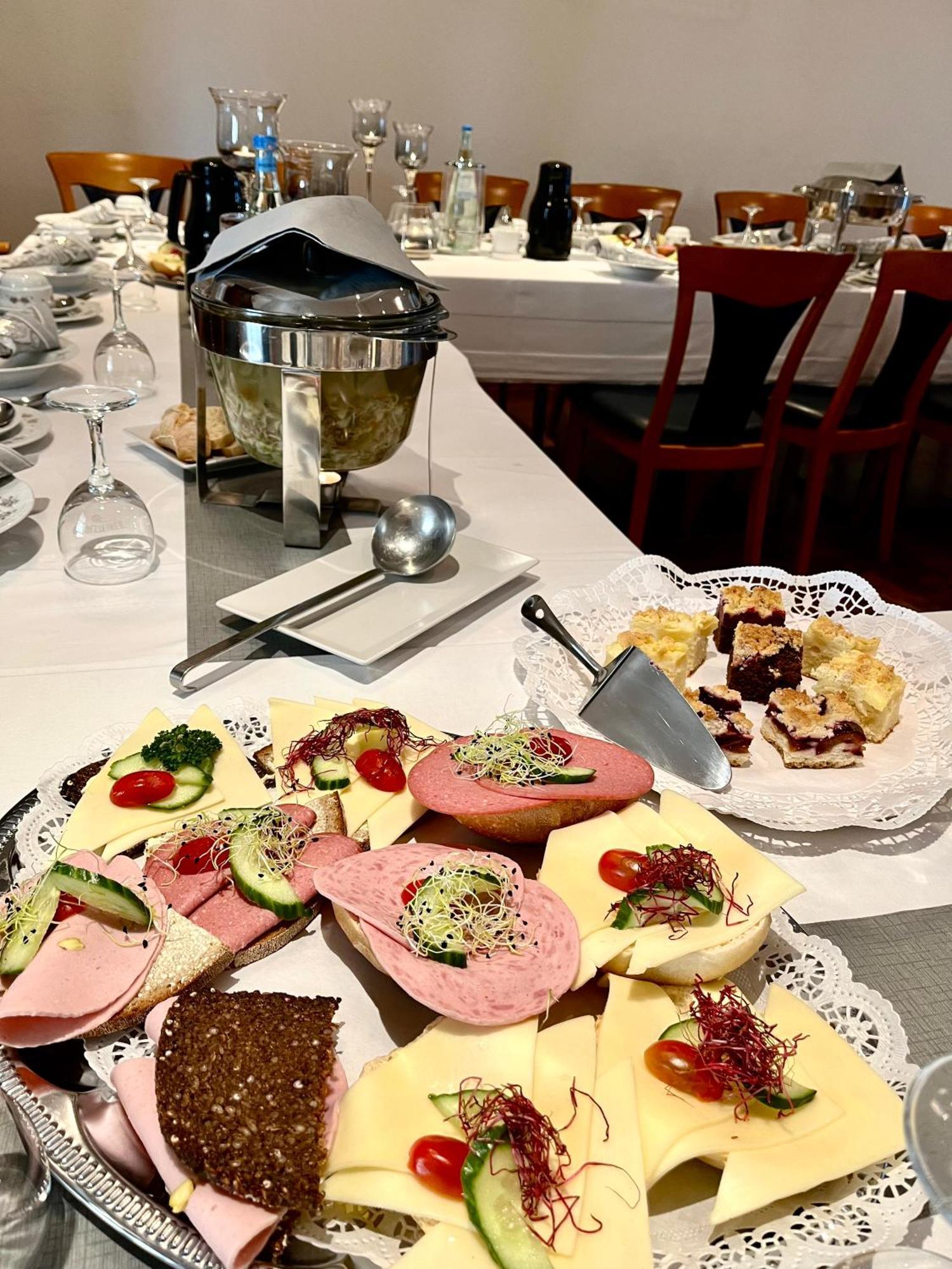 Hotel Zu Den Linden Wachtberg Zewnętrze zdjęcie